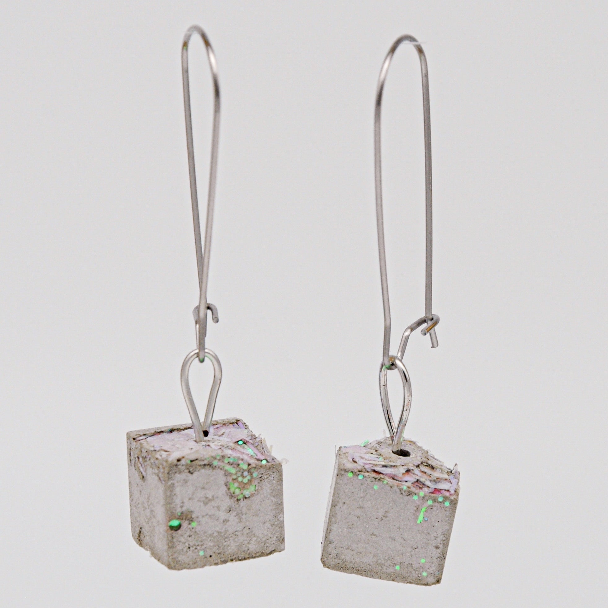 Beton Ohrringe Würfel Neon – Supreme Edition – Handmade in Austria