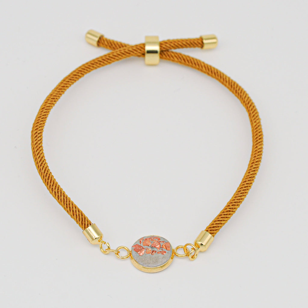 Beton Armband Kordel Cognac Small – Handmade in Austria